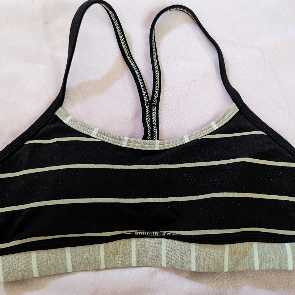 Lululemon Flow Y sports bra black
